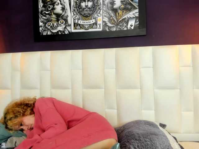 Erika-Thompson live cam on BongaCams