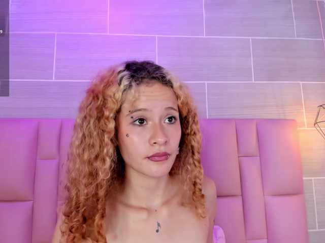 Erika-Thompson live cam on BongaCams