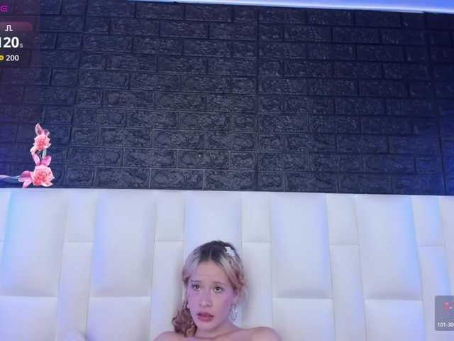 Erika-Thompson live cam on BongaCams