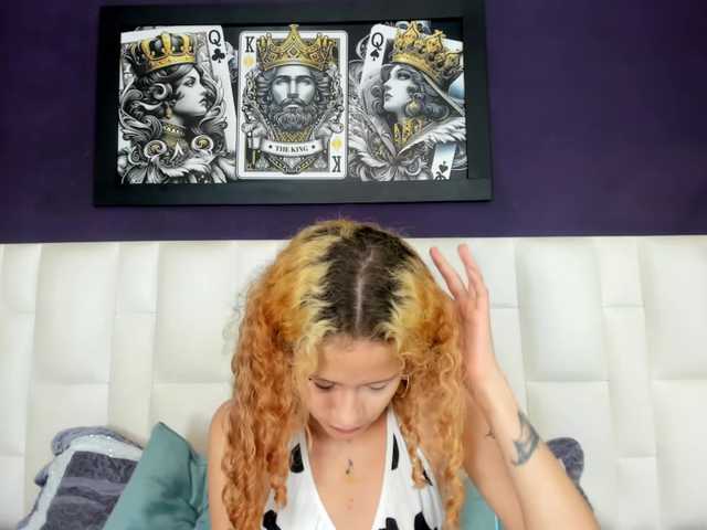 Erika-Thompson live cam on BongaCams