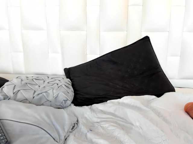 Erika-Thompson live webcam show
