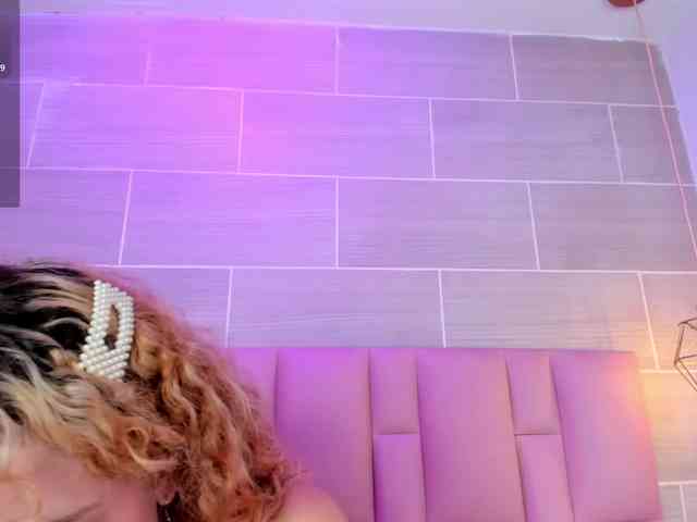 Erika-Thompson webcam