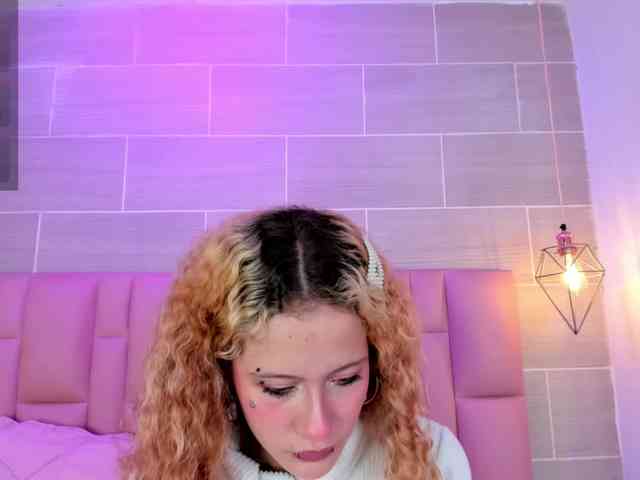 Erika-Thompson webcam