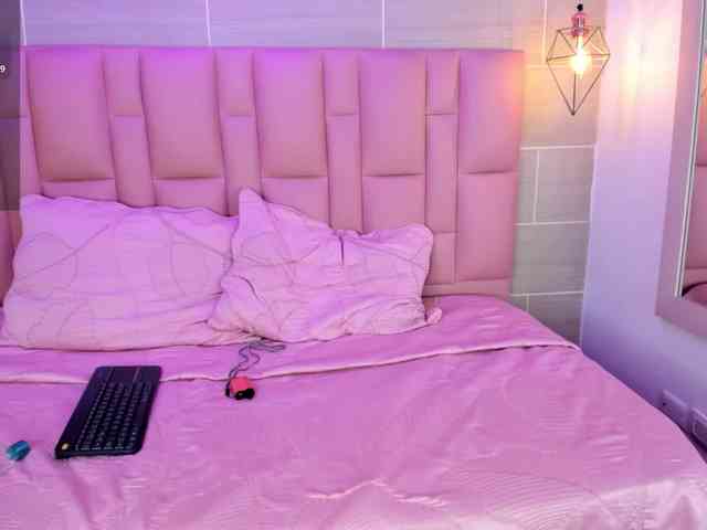 Erika-Thompson webcam