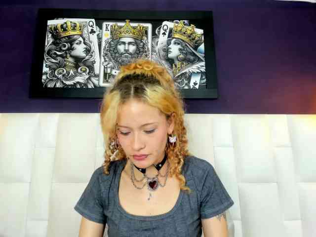 Erika-Thompson webcam