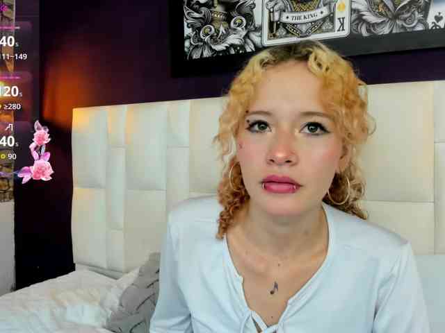 Erika-Thompson webcam