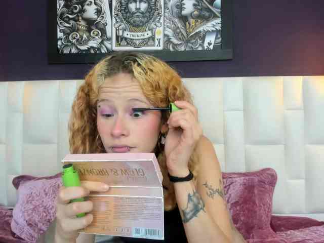 Erika-Thompson webcam