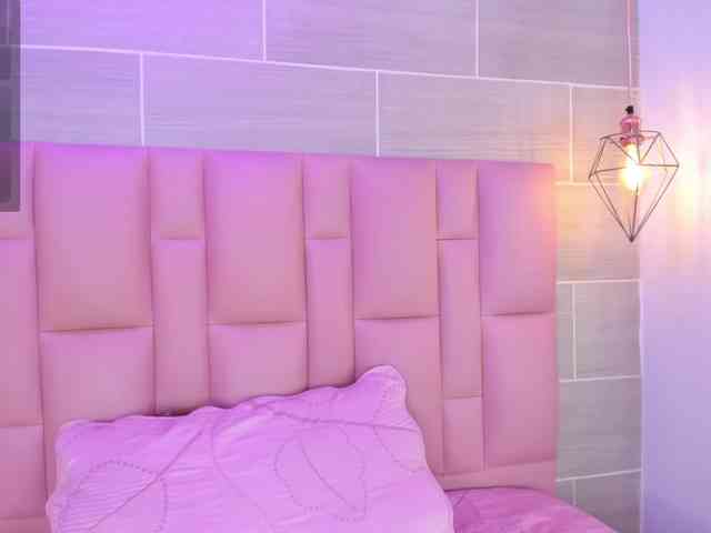 Erika-Thompson webcam