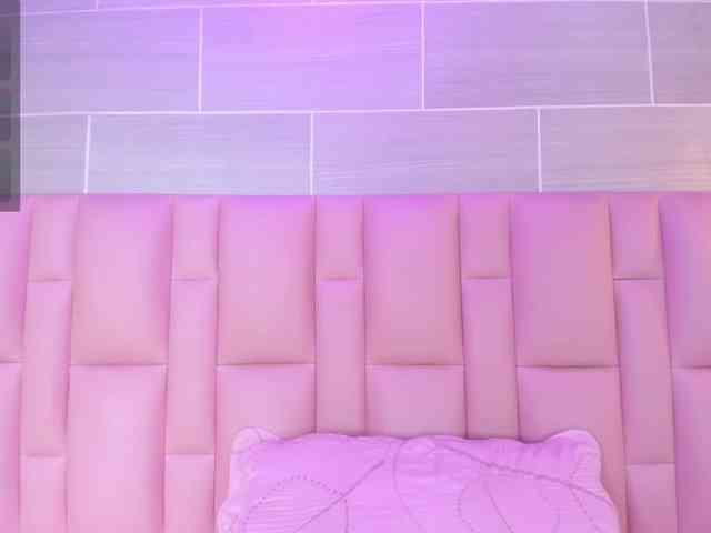 Erika-Thompson webcam
