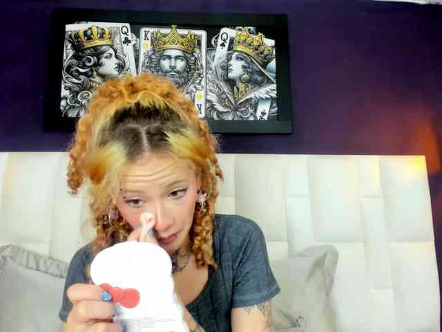 Erika-Thompson webcam