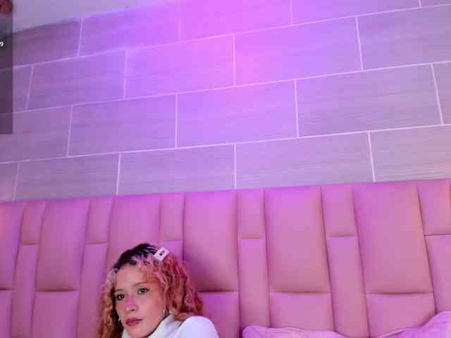 Erika-Thompson webcam