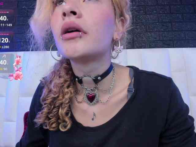 Erika-Thompson webcam