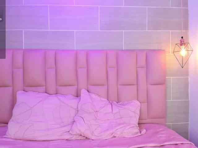Erika-Thompson webcam