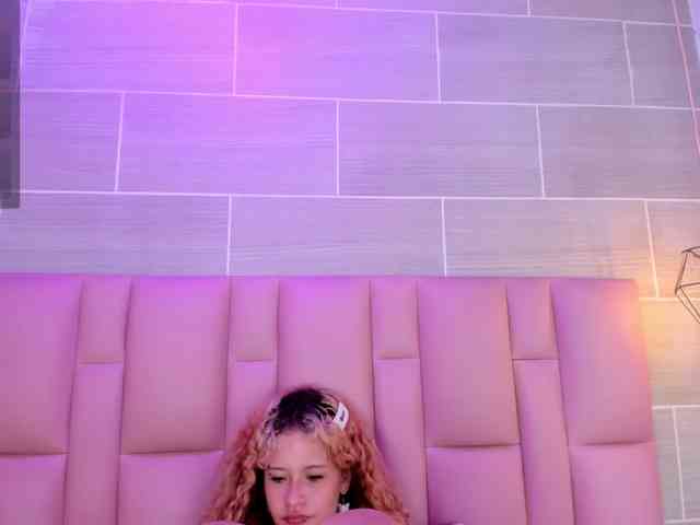 Erika-Thompson webcam