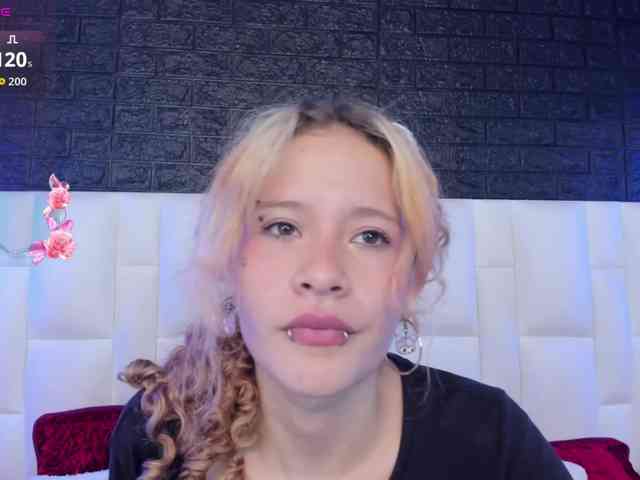Erika-Thompson webcam