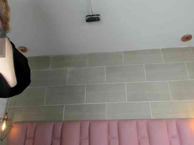 Erika-Thompson webcam