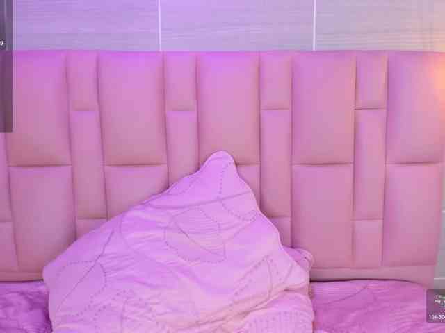 Erika-Thompson webcam