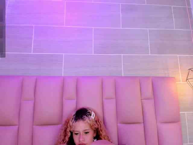 Erika-Thompson webcam