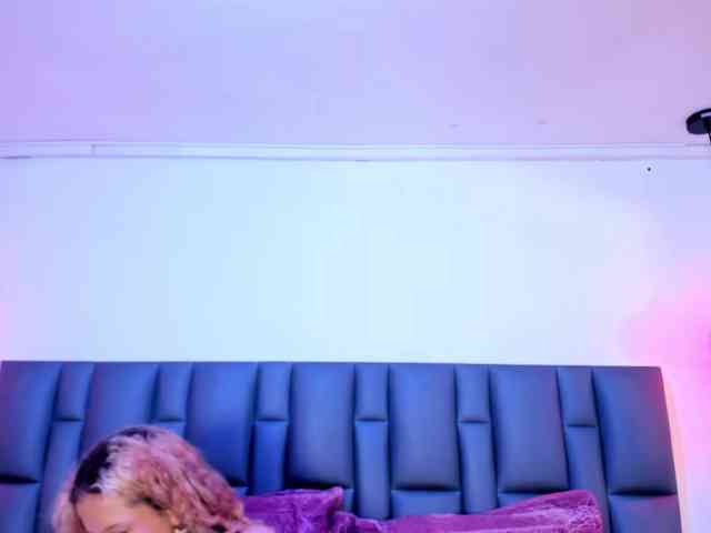 Erika-Thompson webcam