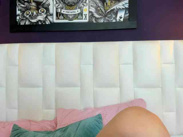 Erika-Thompson webcam
