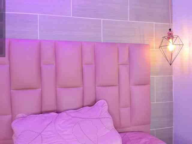 Erika-Thompson webcam