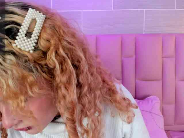 Erika-Thompson webcam