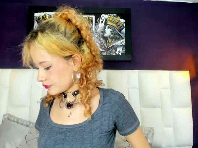 Erika-Thompson webcam