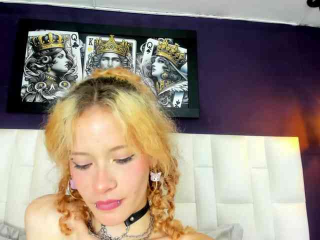 Erika-Thompson webcam