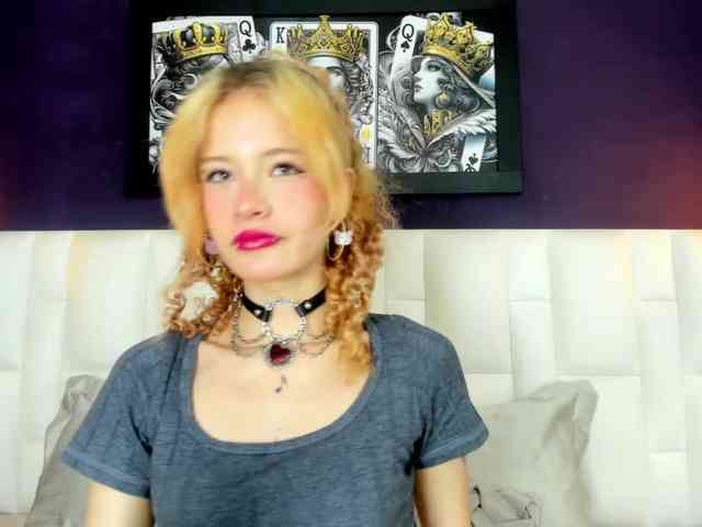 Erika-Thompson webcam