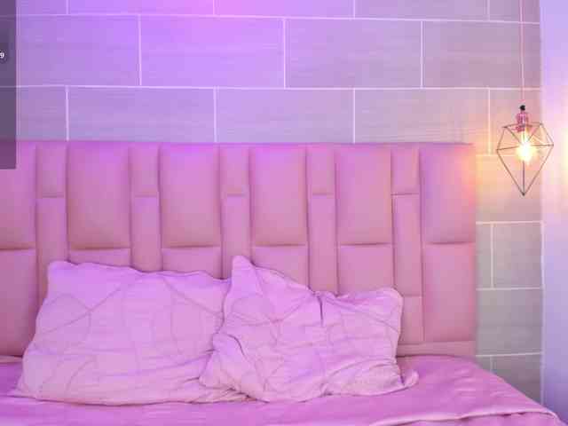 Erika-Thompson webcam