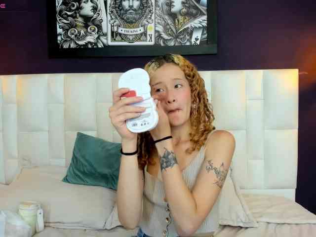 Erika-Thompson webcam