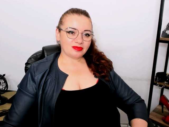 ElisabethAmore live cam