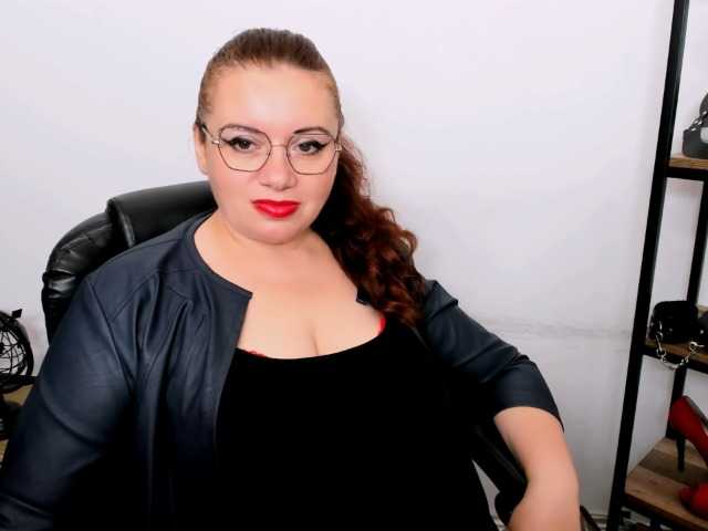 ElisabethAmore live cam