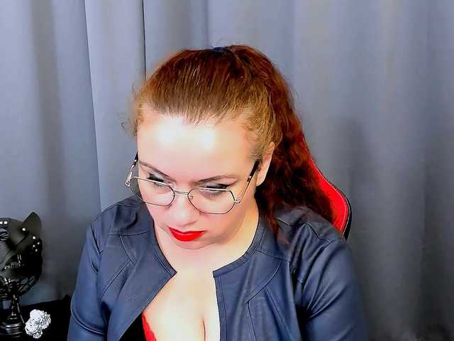ElisabethAmore live cam on BongaCams