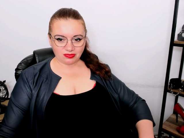 ElisabethAmore live cam