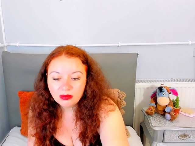 ElisabethAmore live cam on BongaCams