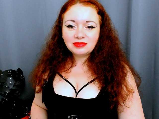 ElisabethAmore live cam on BongaCams