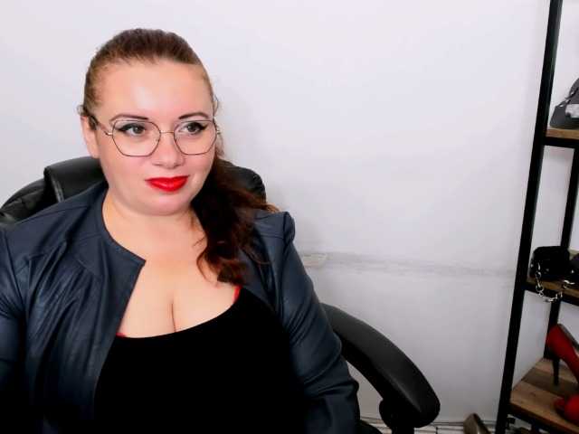 ElisabethAmore live cam