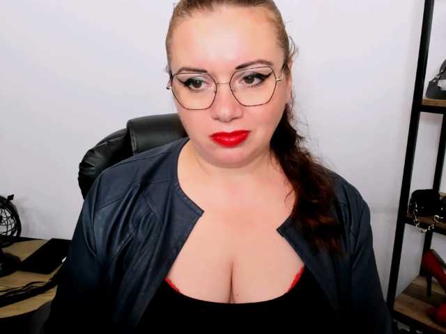 ElisabethAmore live cam