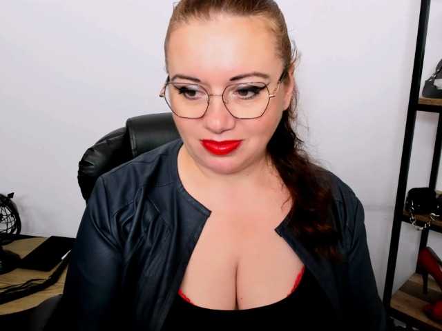 ElisabethAmore live cam