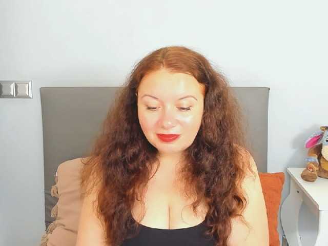 ElisabethAmore live cam on BongaCams