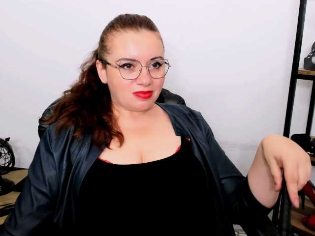 ElisabethAmore live cam