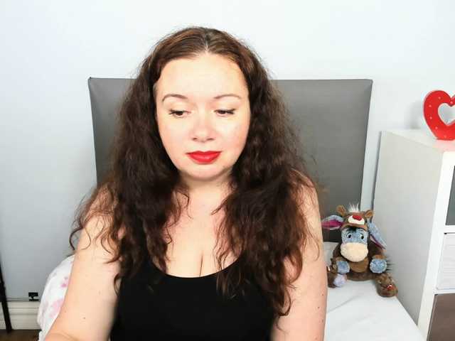 ElisabethAmore live cam on BongaCams