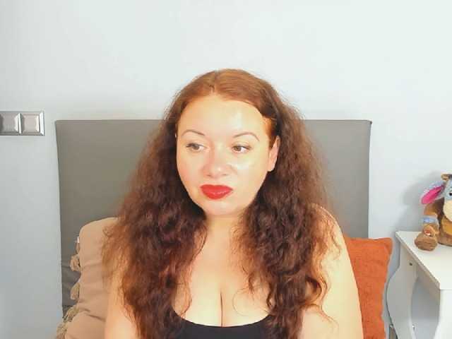 ElisabethAmore live cam on BongaCams