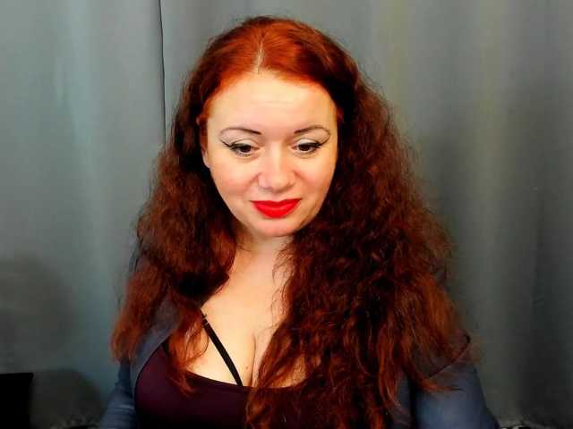 ElisabethAmore live cam on BongaCams