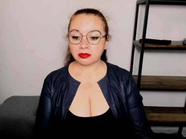 Model: MistressElisabeth