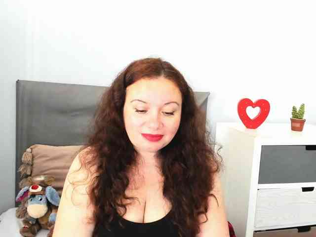 ElisabethAmore webcam
