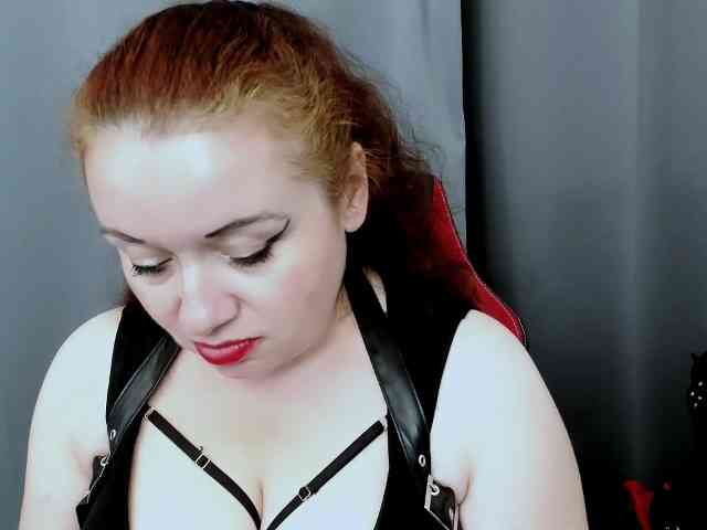 Model: MistressElisabeth