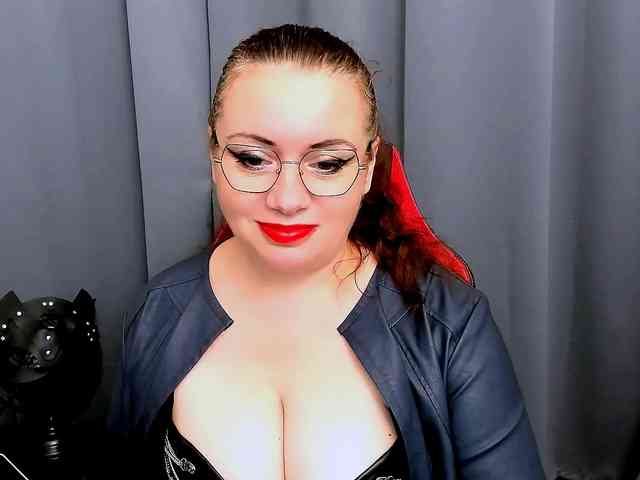 Model: MistressElisabeth