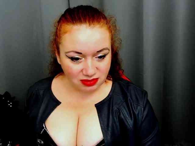 Model: MistressElisabeth